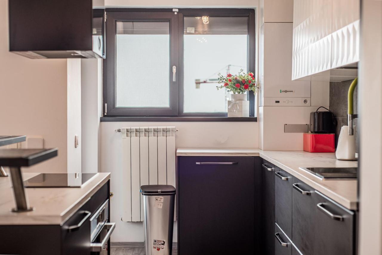 2-Room Penthouse Plaza Residence P1 Bucureşti Exterior foto